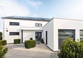 Viel Licht durch viel Glas im Haus ! Geniale Wohnlandschaft - sehen sie selbst ! Mit Grundstück berechnet !