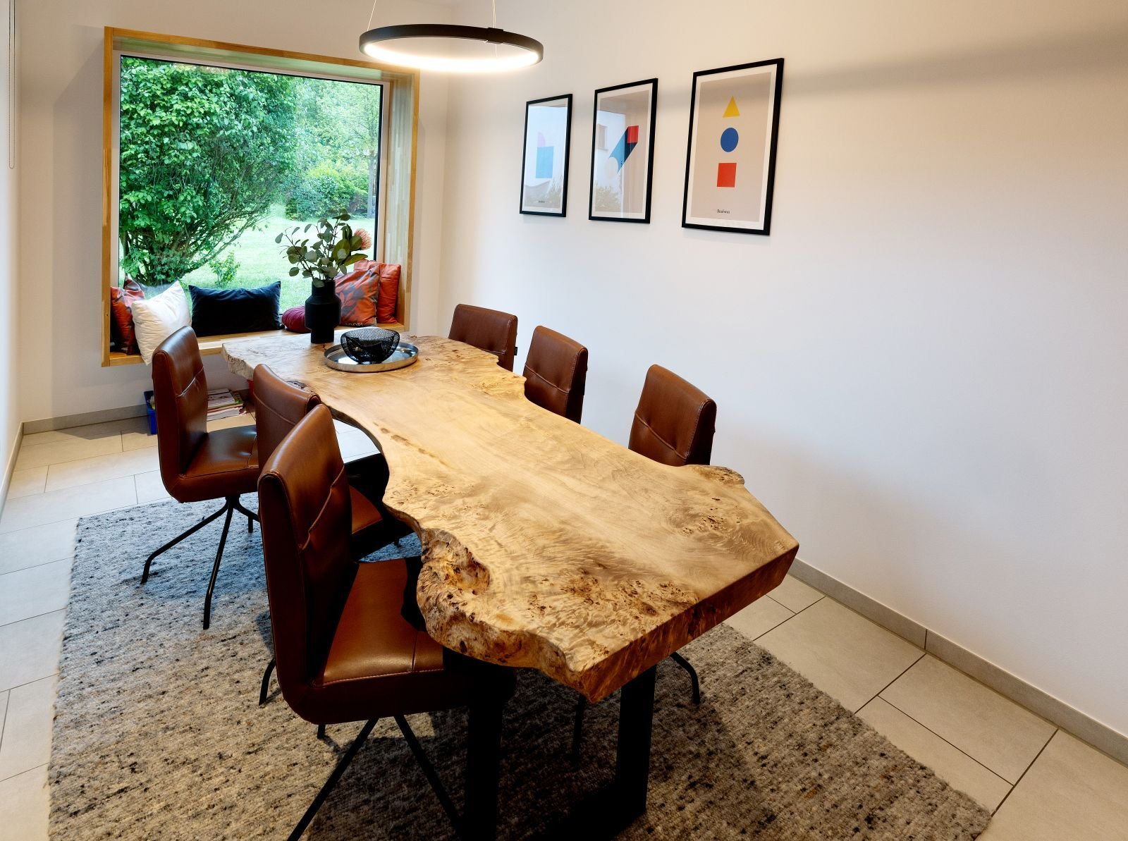 Viel Licht durch viel Glas im Haus ! Geniale Wohnlandschaft - sehen sie selbst ! Mit Grundstück berechnet !