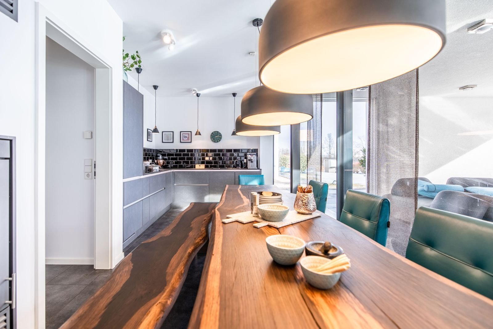 Alltägliches ist nah, aber nicht Teil des Wohnbereichs