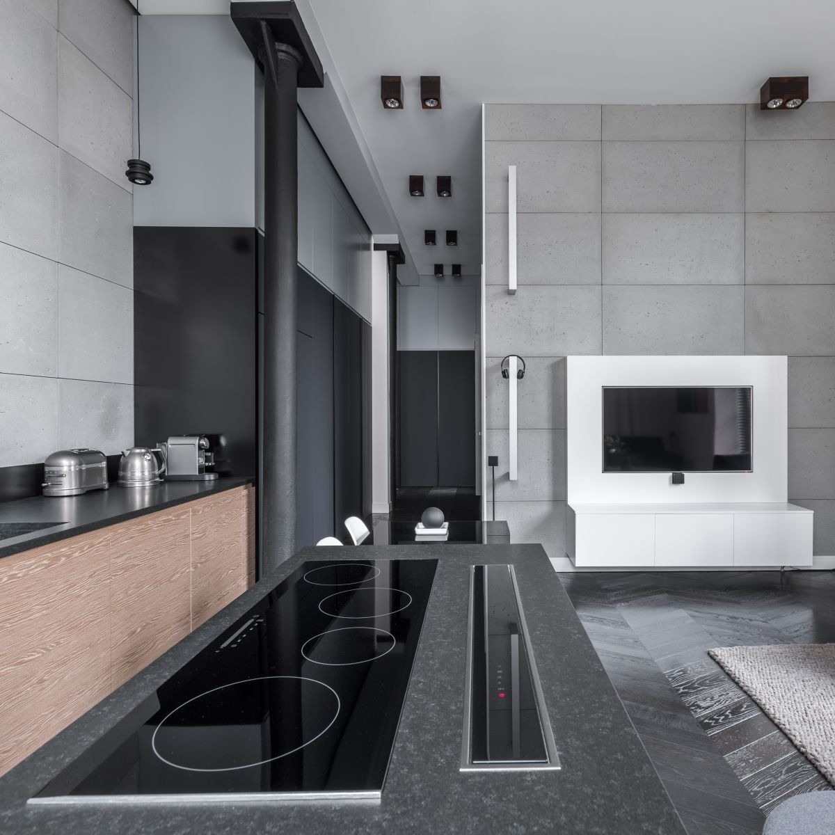 Das Haus wirkt klar gefasst und zurückhaltend