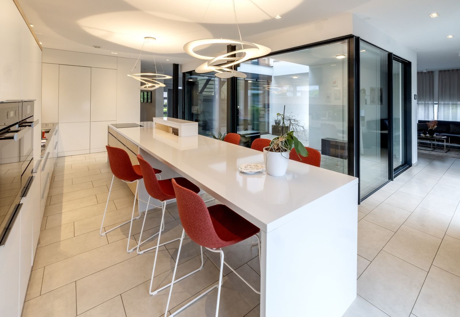 DESIGN UND ANTIKE TRIFFT AUF MODERNE ARCHITEKTUR