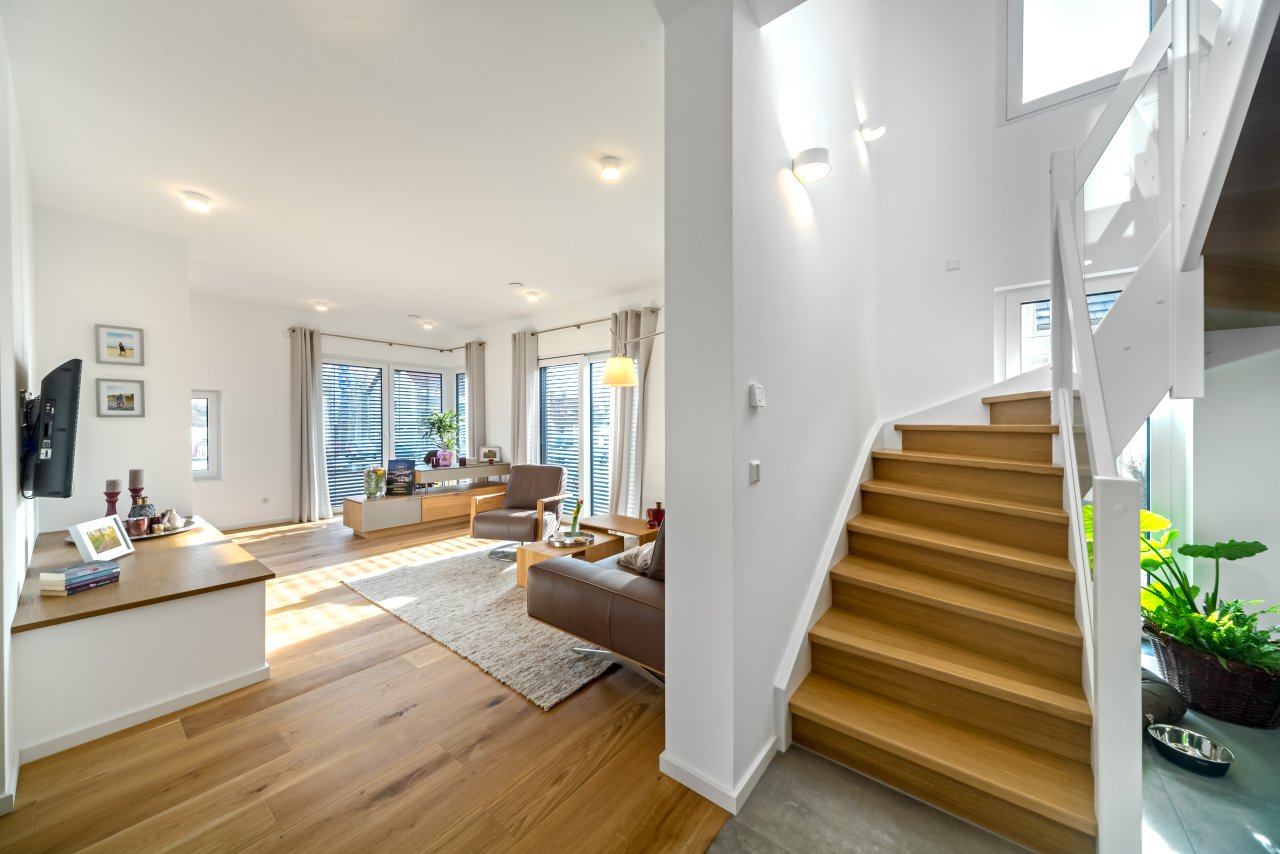 2 Familien in einem Haus ! Komplettpreis für beide Wohnungen mit Grundstück ! 