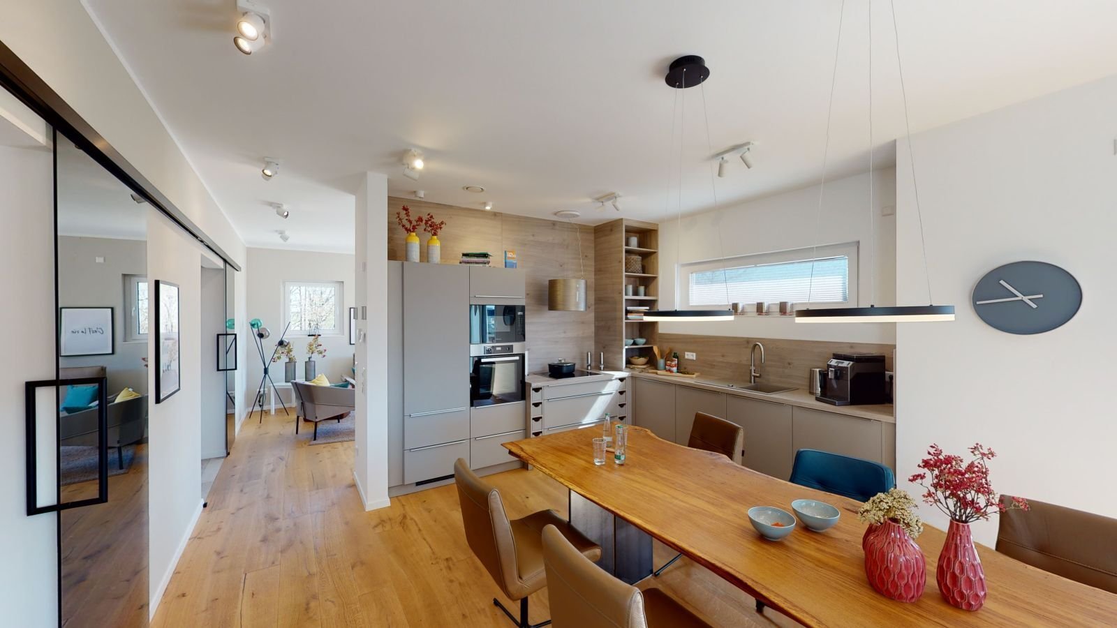 STADTNAH. ENTSPANNT. GRÜN: WOHNEN, WO ANDERE URLAUB MACHT