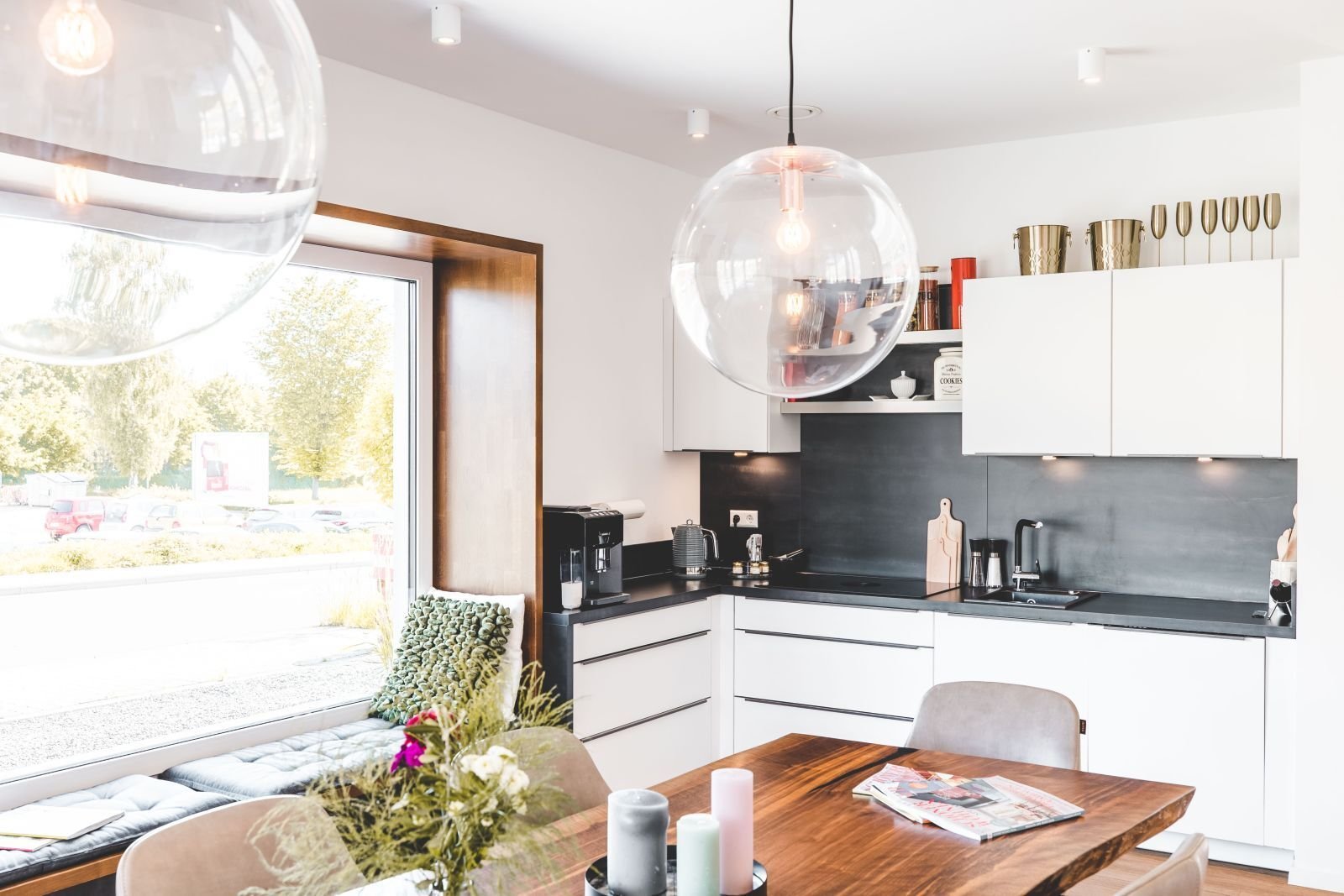 RUHIG & EXKLUSIV: WOHNEN IM GRÜNEN MIT ALTEM BAUMBESTAND UND SCHNELLER BAHNANBINDUNG