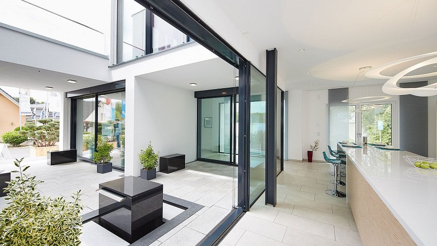 Besondere Architektur - Rückzugsort dank hinterem Grundstück und privatem Atrium