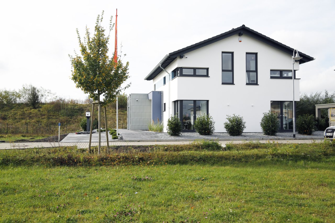 Haus zum anfassen ! Als Musterhaus zu besichtigen ! Preis mit Grundstück berechnet !