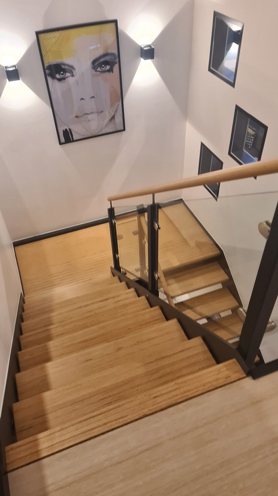 08 Treppe in EG