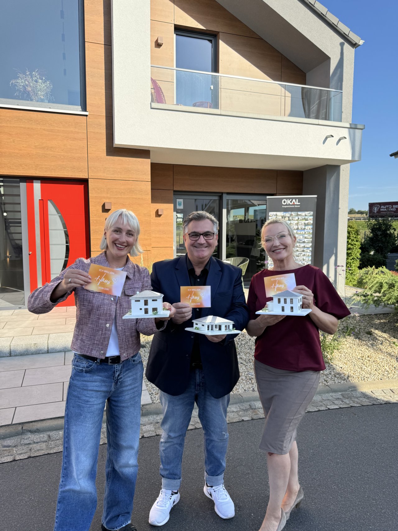Team Dresden freut sich auf Ihren Besuch Team Dresden freut sich auf Ihren Besuch