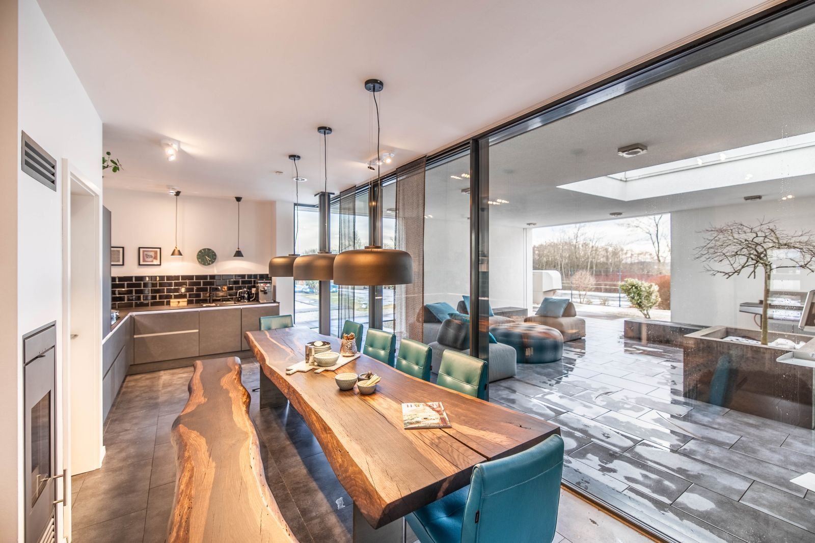 Ansicht Esszimmer/Küche/Terrasse Ansicht Esszimmer/Küche/Terrasse