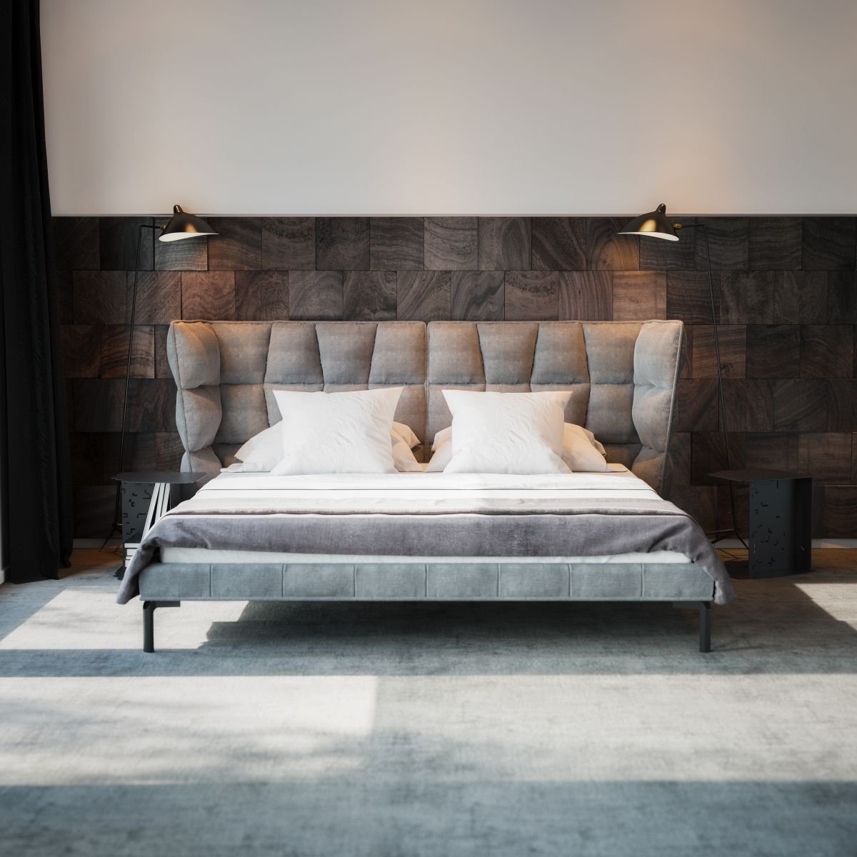 Schlafzimmer mit Bett und Wandleuchten