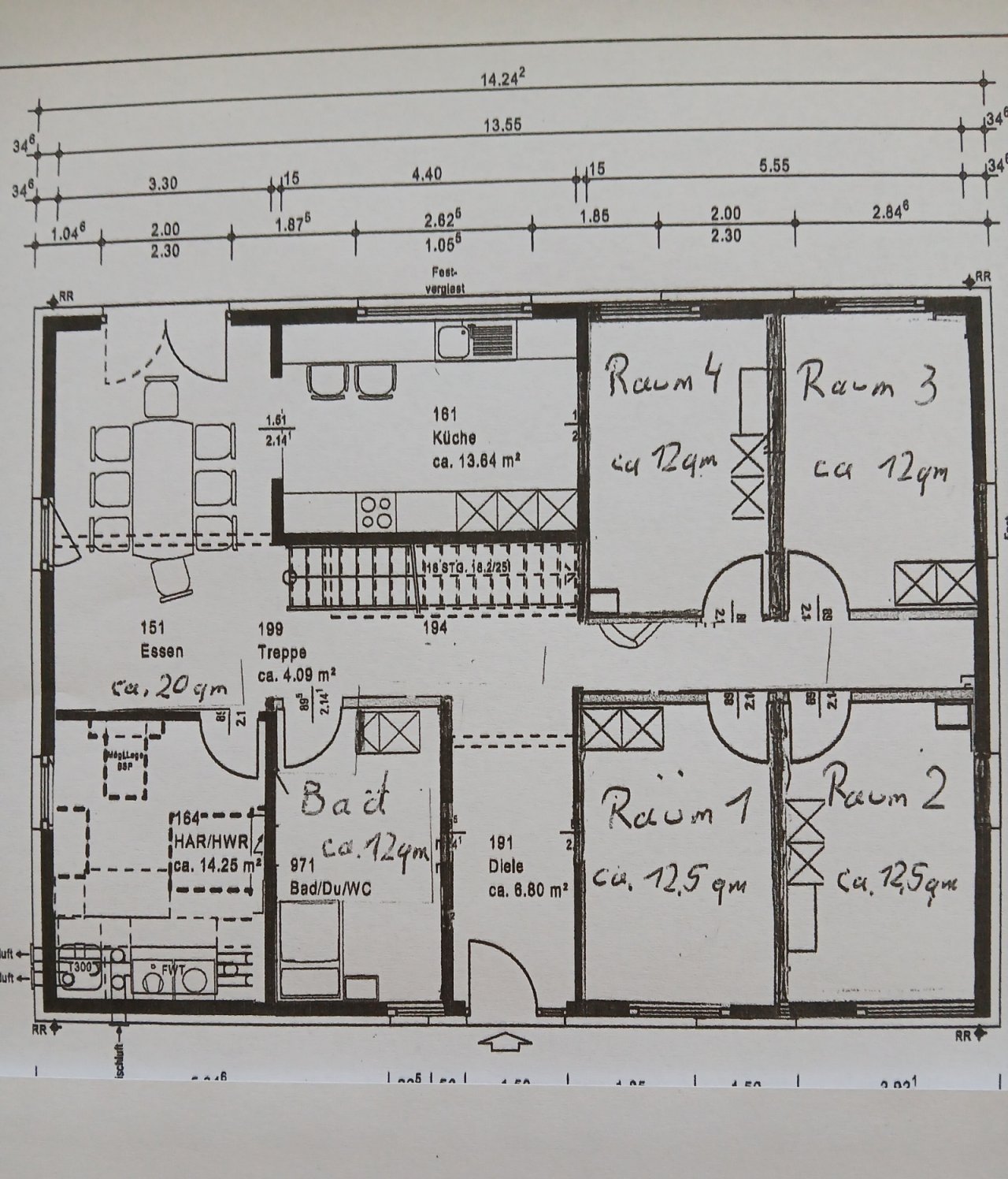 Design-Haus mit Zimmern (EG) Design-Haus mit Zimmern (EG)